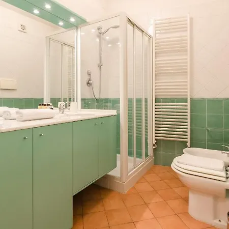 Apartment Flat 13: Elegante E Luminoso Con Terrazzo Privato Bologna